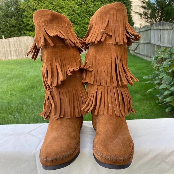 Minnetonka 3 layer fringe Suede Brown Pull On Boots Women's Size 7 1632 - Picture 1 of 15
